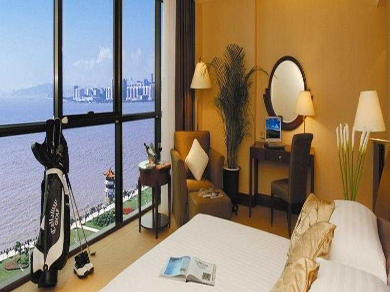 Grand Bay Hotel Zhuhai Extérieur photo